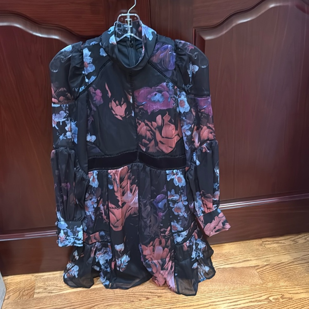 NWT Ted Baker black with flor print long sleeve formal dress Size 2 (US size 4-6